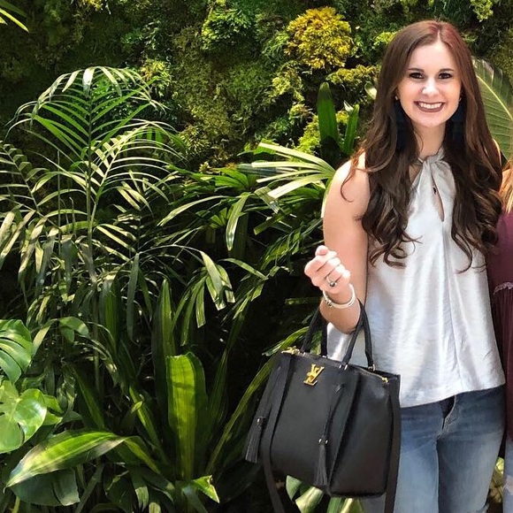 Meet your Posher, Haley - Picture 1 of 1